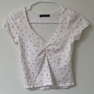 White floral v neck tee